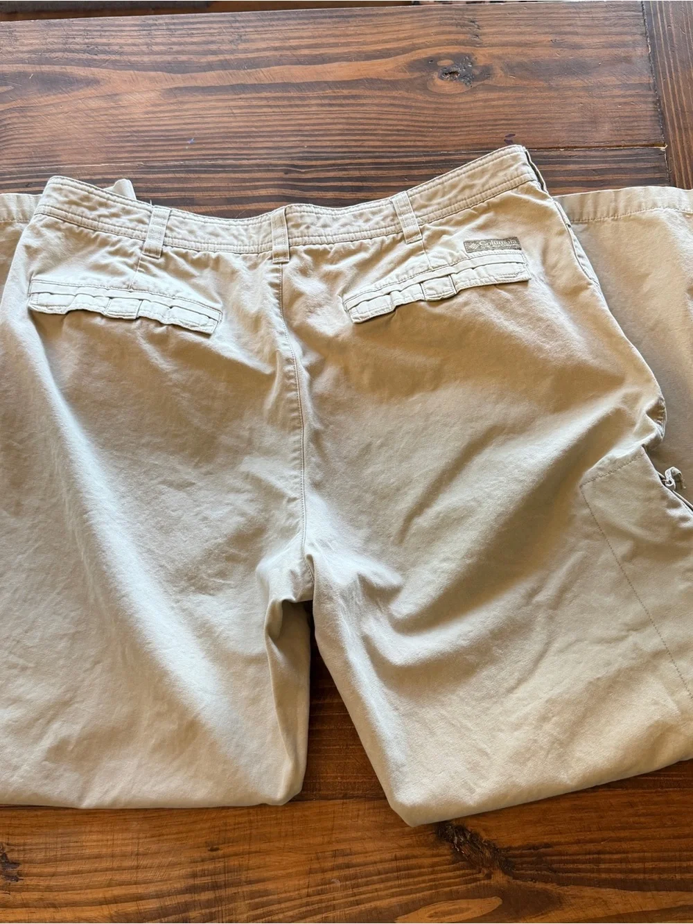 Columbia Men's Khaki/Tan Chino Pants
